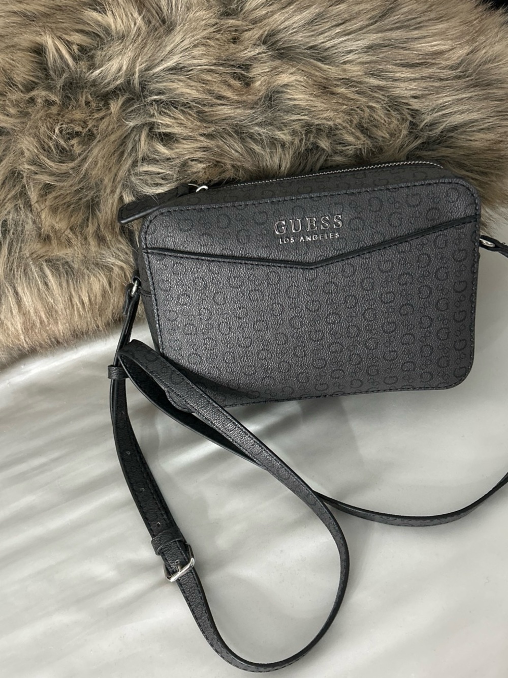 GUESS Crossbody Bag